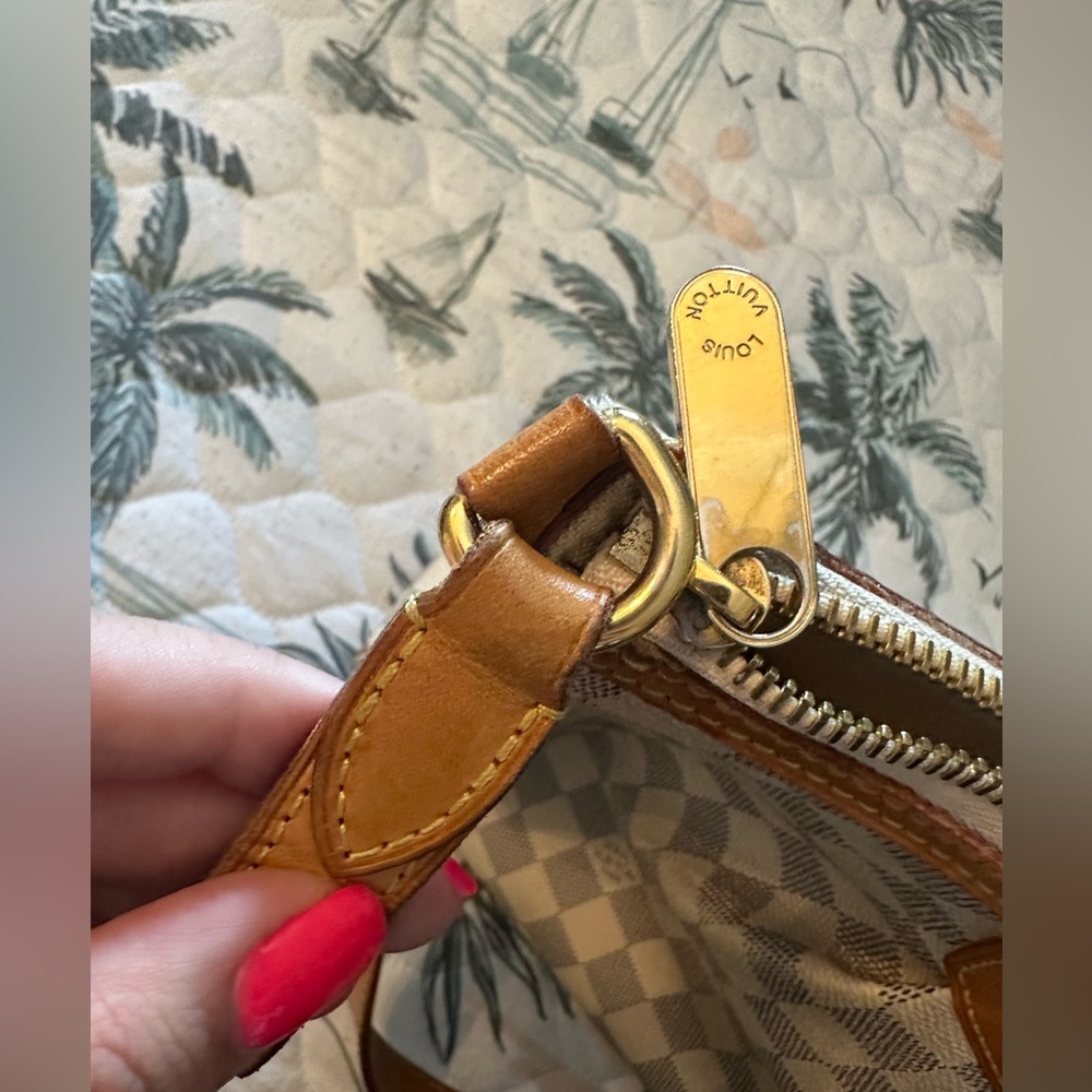 Louis Vuitton Siracusa Damier Azur MM 🌼🌻 - Picture 11 of 16